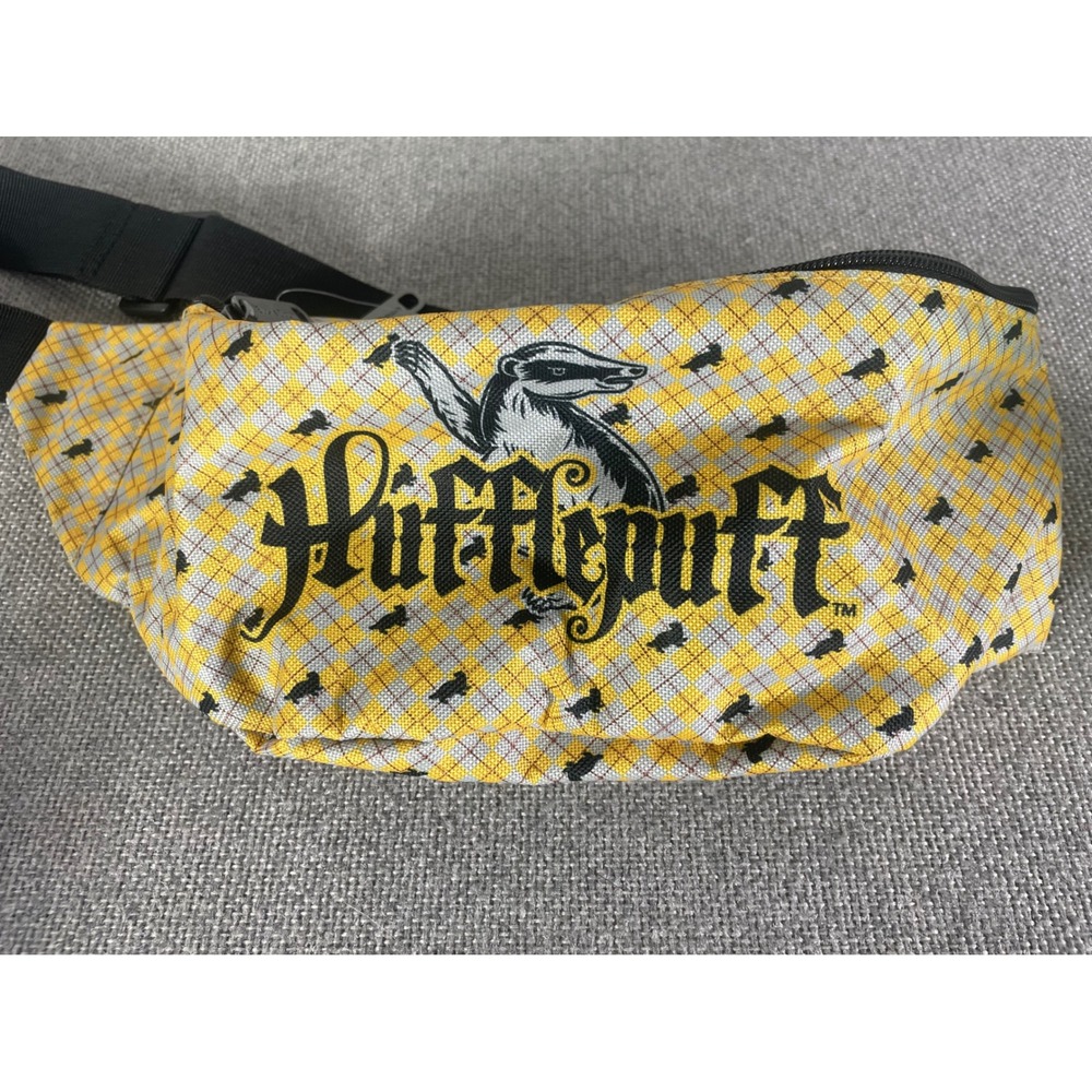 Harry Potter Hufflepuff Buckle-Down Fanny Pack Yellow Badger Wizarding World Bag - Picture 3 of 12